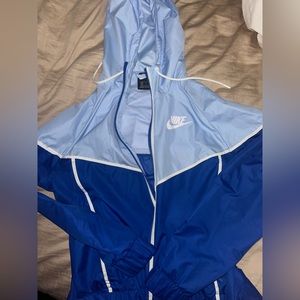 Nike windbreaker jacket